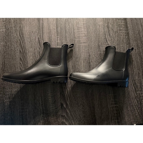 a new day Shoes - A New Day Black Chelsea Ankle Booties Womens 9 Minimalist Utility Chic NEW‎